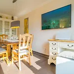 Haus Charlotte بيت للعطل *